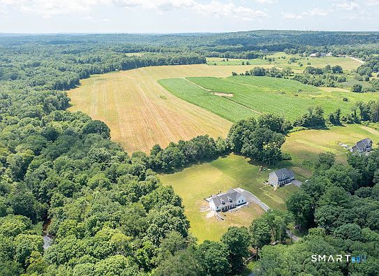 3rd image of 61 Beecher Road