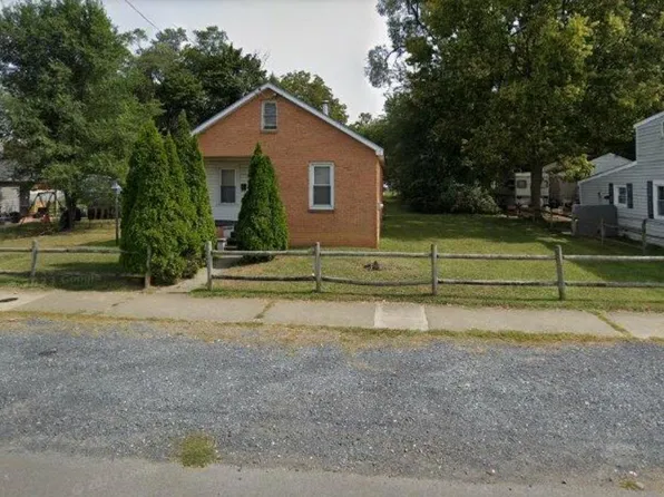 354 N Charlotte Ave, Waynesboro, VA 22980