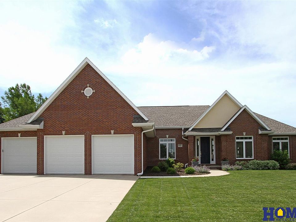 1st image of 8737 Oakmont Dr