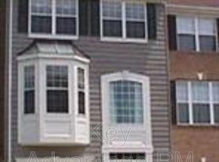 935 Herons Run Ln, Woodbridge, VA 22191