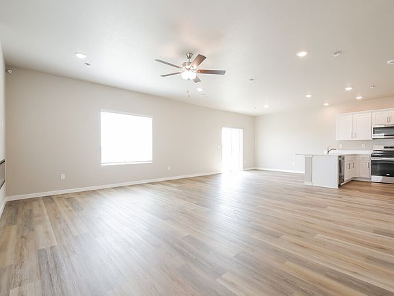 5th image of 7250 Crystal Ave