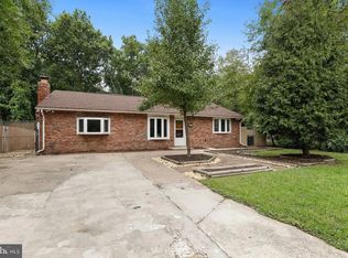 5516 Linnean St, Alexandria, VA 22303