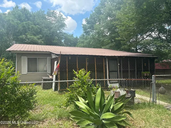 301 McSwain St, Hattiesburg, MS 39401