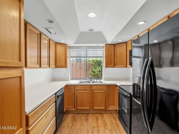 1569 E Prince Rd, Tucson, AZ 85719