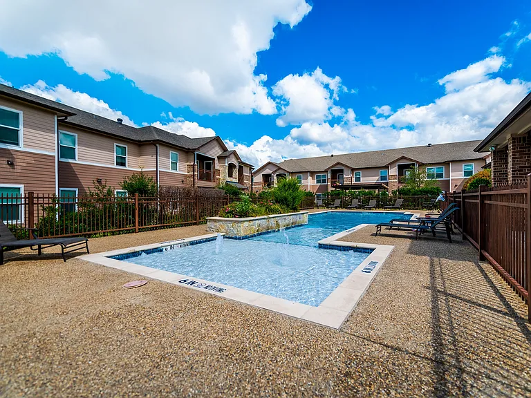 Timber Creek Apartments — Photo 9
