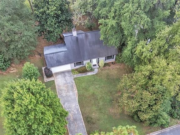 2nd image of 3040 Clearbrook Dr