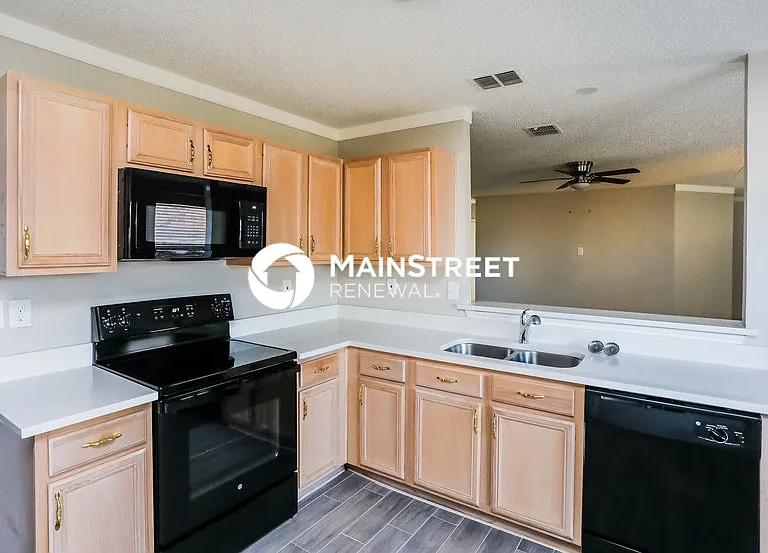 101 Crystalwood Dr — Photo 8