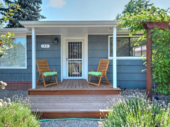 1441 Oak Dr, Eugene, OR 97404