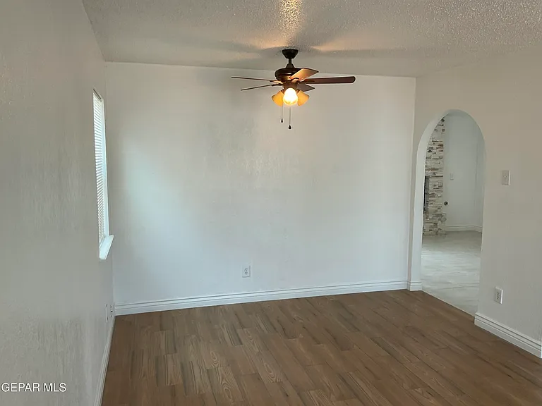 335 Flynn Dr — Photo 30