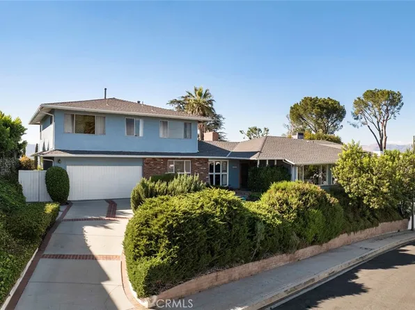 5779 Rolling Rd, Woodland Hills, CA 91367