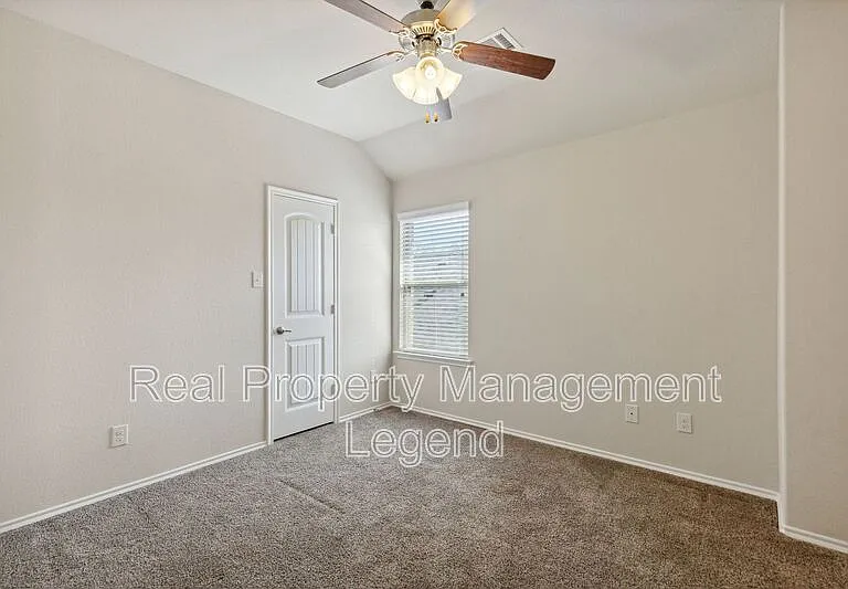 812 Gray Fox Dr — Photo 21