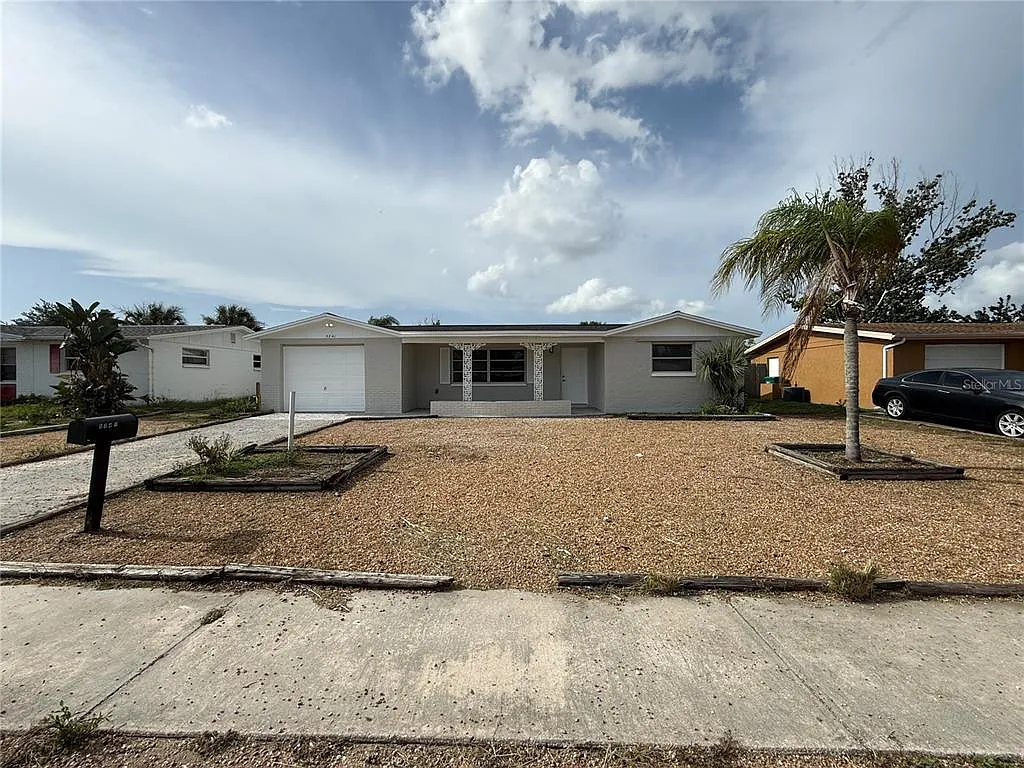 3 bed, 2.0 bath, 1429 sqft, $1,995 — Photo 1