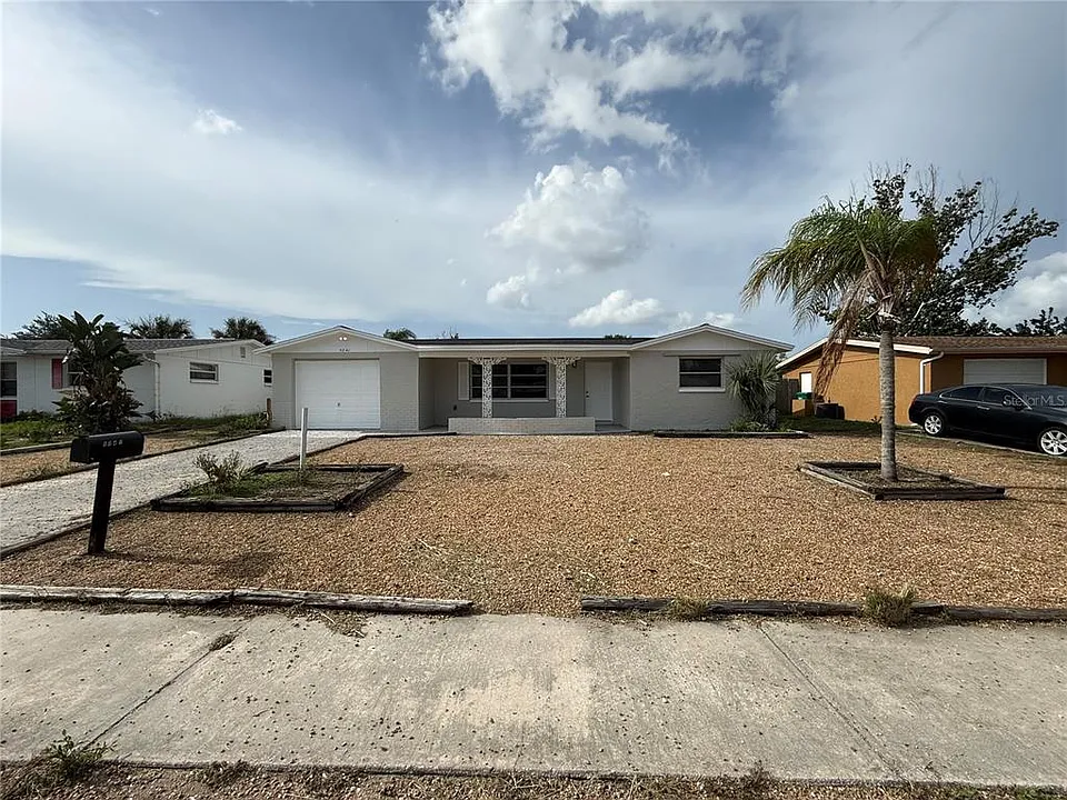 5241 Sparrow Dr