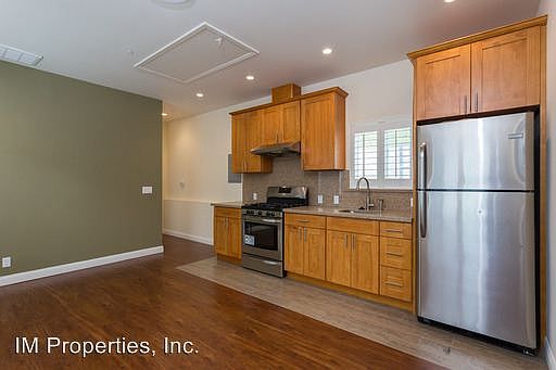3rd image of 2385 Tipperary Ave