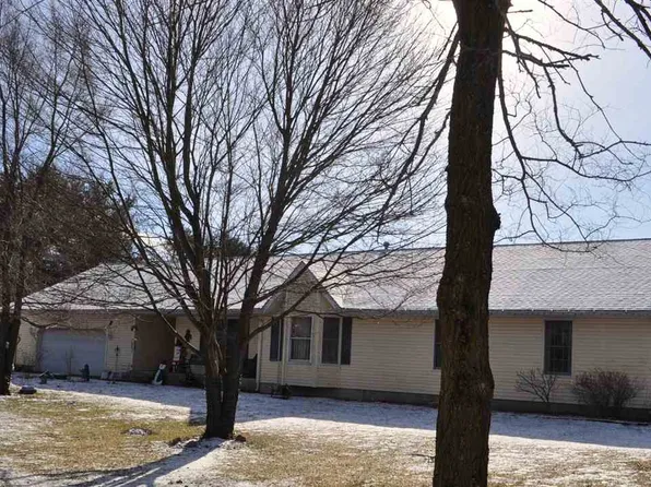 6835 E Hickory Dr, Knox, IN 46534