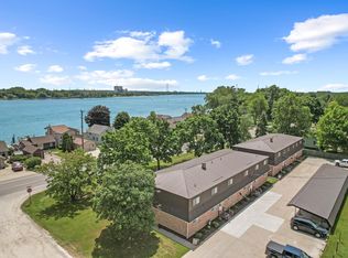 1600 Oakland St #A-3, Saint Clair, MI