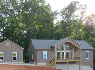 109 Harborside Dr, Six Mile, SC 29682