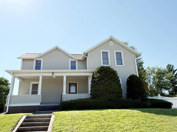 305 N Maryville St, Calmar, IA 52132