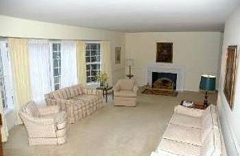 3rd image of 340 S Circle Dr