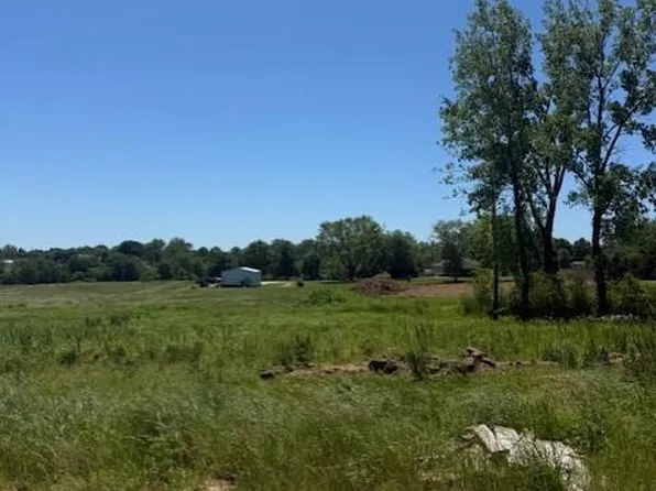 205 Poelker Pl, Jefferson City, MO 65109