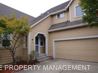 2008 Red Oak Dr, Santa Rosa, CA 95403