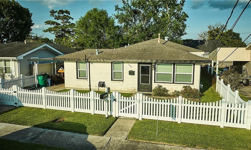 1st image of 1741 Bonnie Ann Dr