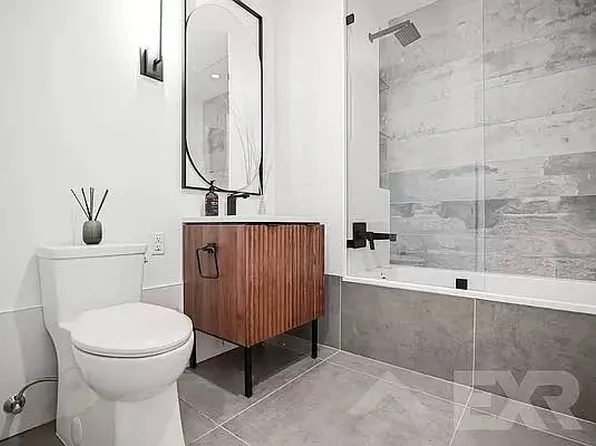 957 Atlantic Avenue image 4 of 11