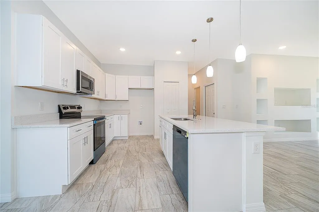 Building Photo - 600 Rosaro Ct
