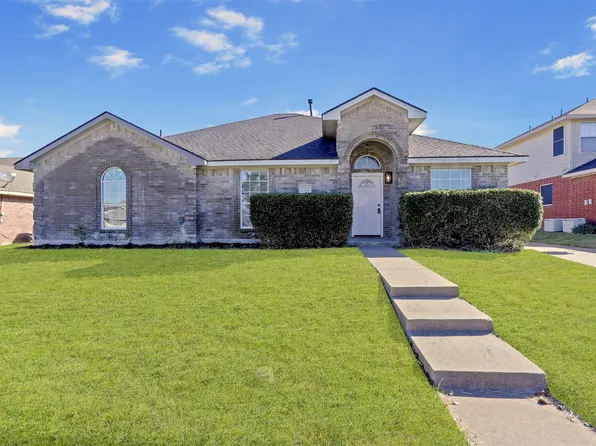 1208 Rio Bravo Dr, Desoto, TX 75115