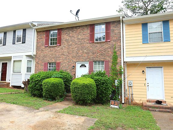 3rd image of 5804 Woodgate Cir