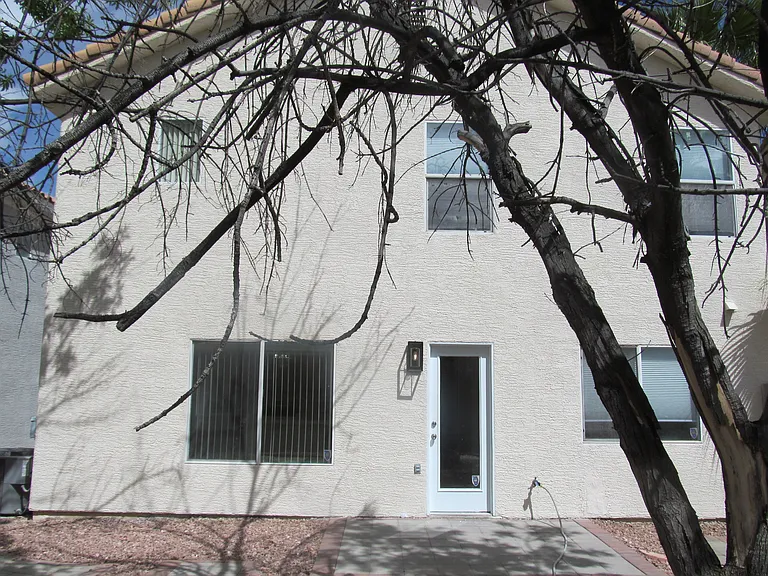 1413 Desert Hills Dr — Photo 24