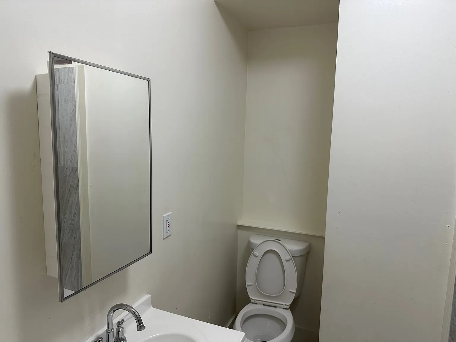 Studio, 400 sqft, $1,450 — Photo 2