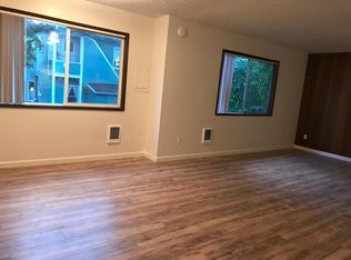 1344 SE Tacoma St, Portland, OR 97202