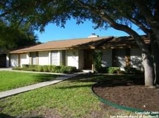 605 Moorside Dr, Windcrest, TX 78239