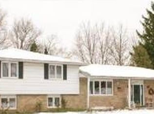 1237 Hampshire Dr, South Bend, IN 46614