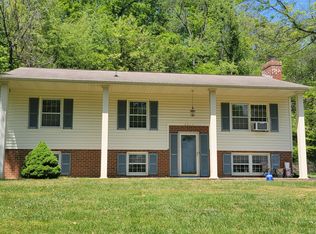 3911 Belle Meade Dr, Roanoke, VA 24018