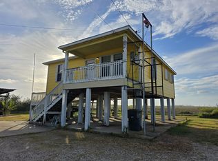 7437 S 7th Ave, Sabine Pass, TX 77655