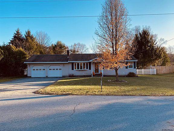 4th image of 5 Applehouse Ln