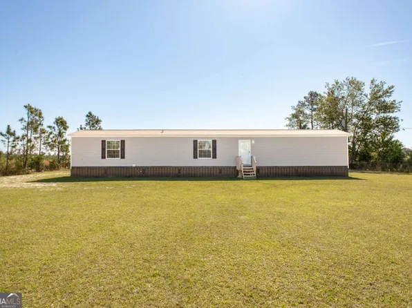 4121 Manor Millwood S, Waycross, GA 31503