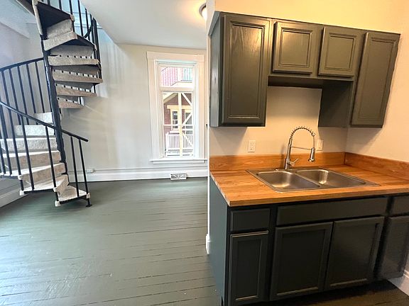 3rd image of 4231 Hamilton Ave #1