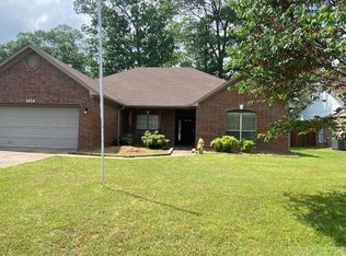 1914 Pleasant Pointe Cir, Bryant, AR 72022