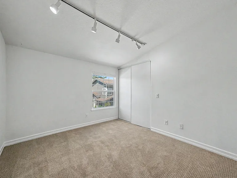 4258 Flintlock Ln — Photo 16