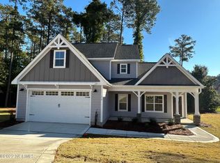 214 Sundew Ct, Southern Pines, NC 28387