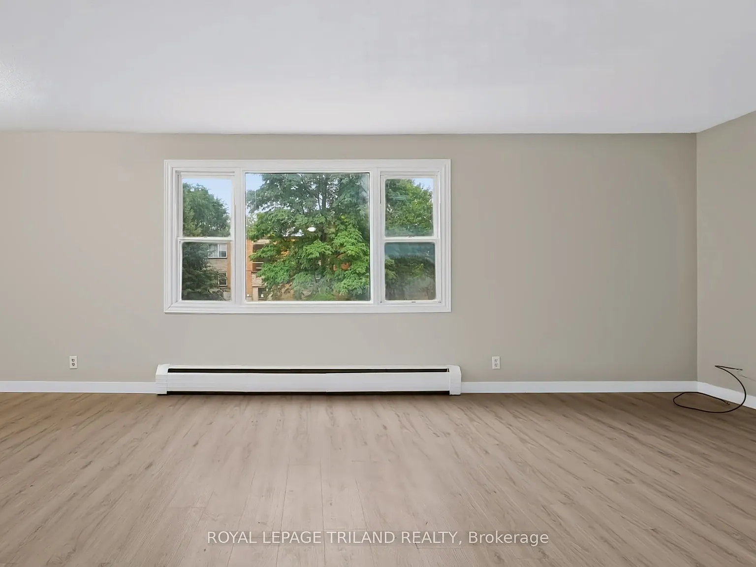 1566 Allen Pl — Photo 4