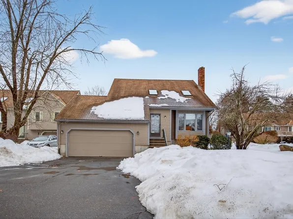 72 Copperwood Dr #19, Stoughton, MA 02072