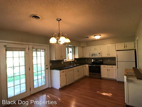 3rd image of 2440 Big Horn Ln