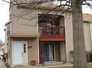 2010 Barry Ct, Holland, PA
