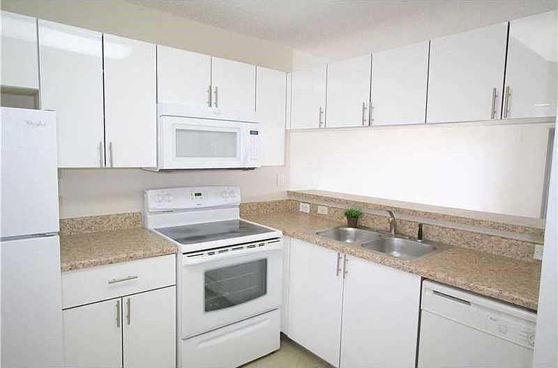1st image of 9843 Nob Hill Ln