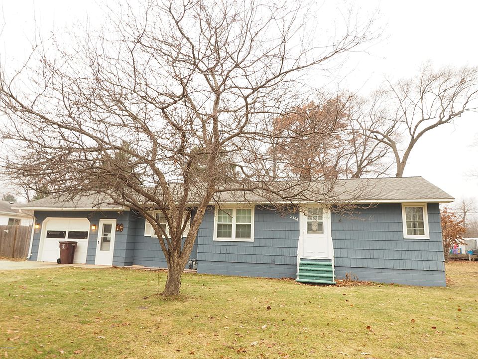1st image of 2266 Orchard Ave
