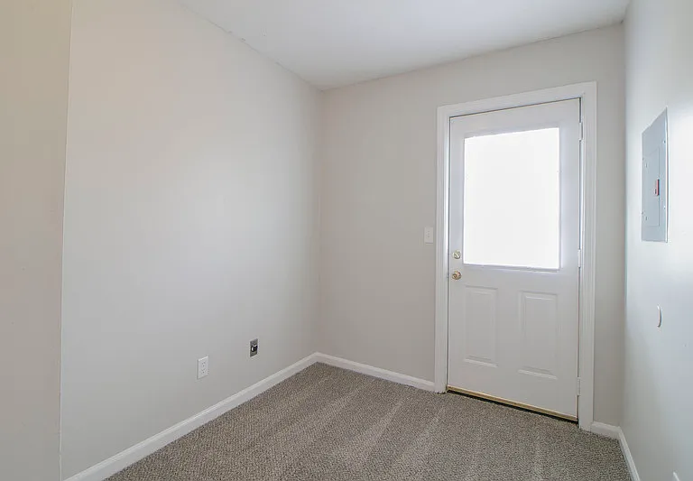 404-24 Thompsonville Ln — Photo 10